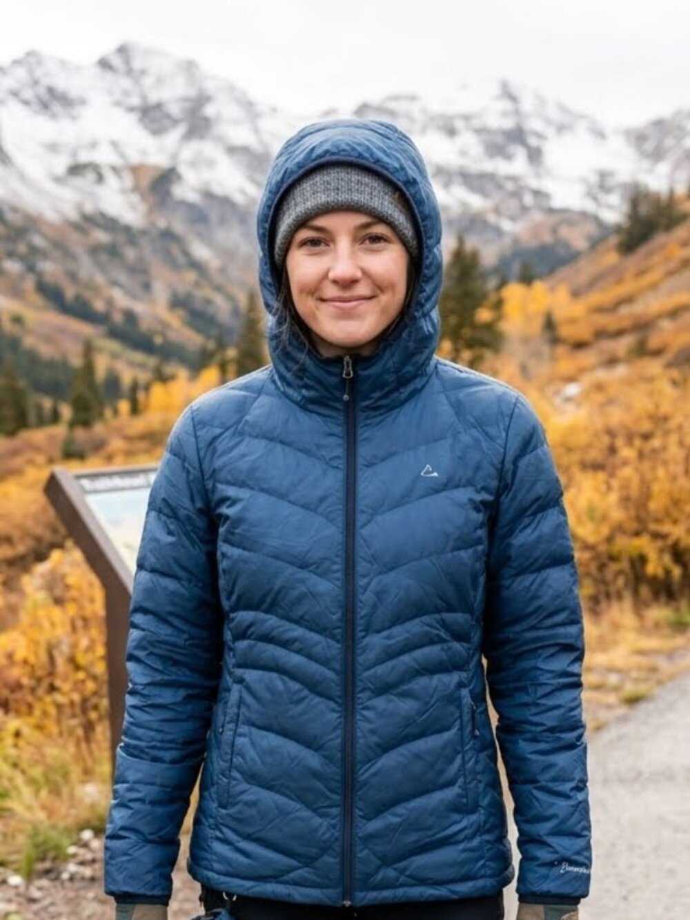 Paradox Woman's Packable Blue Hooded Puffer Jacket Size M Casual Outerwear
